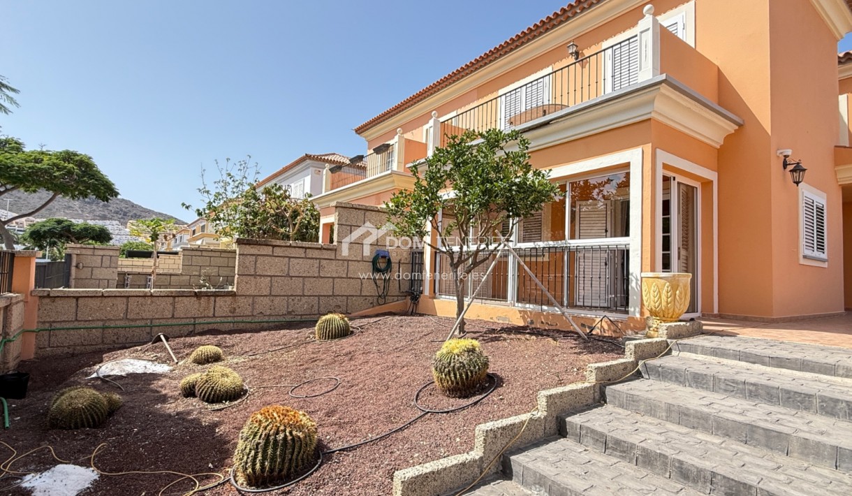 Location - Maison jumelée -
Adeje - El Madroñal