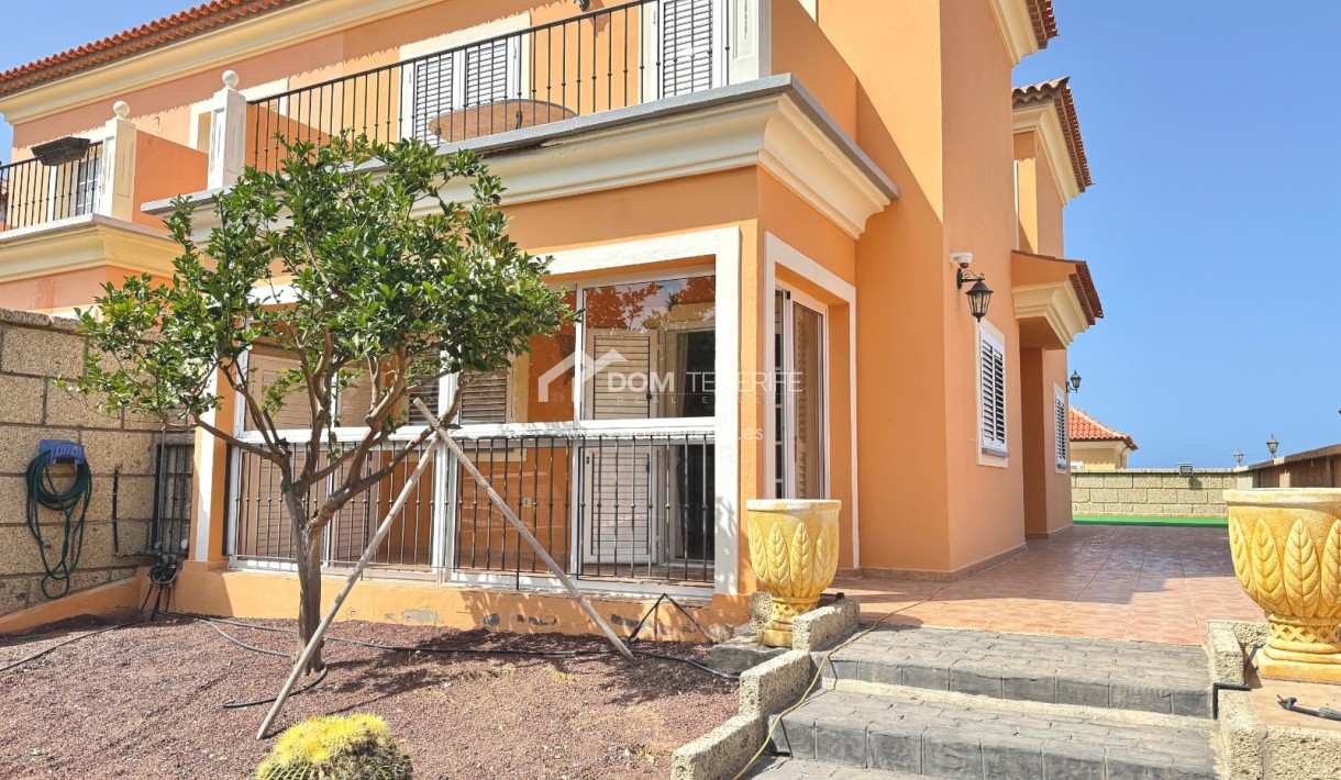 Location - Maison jumelée -
Adeje - El Madroñal