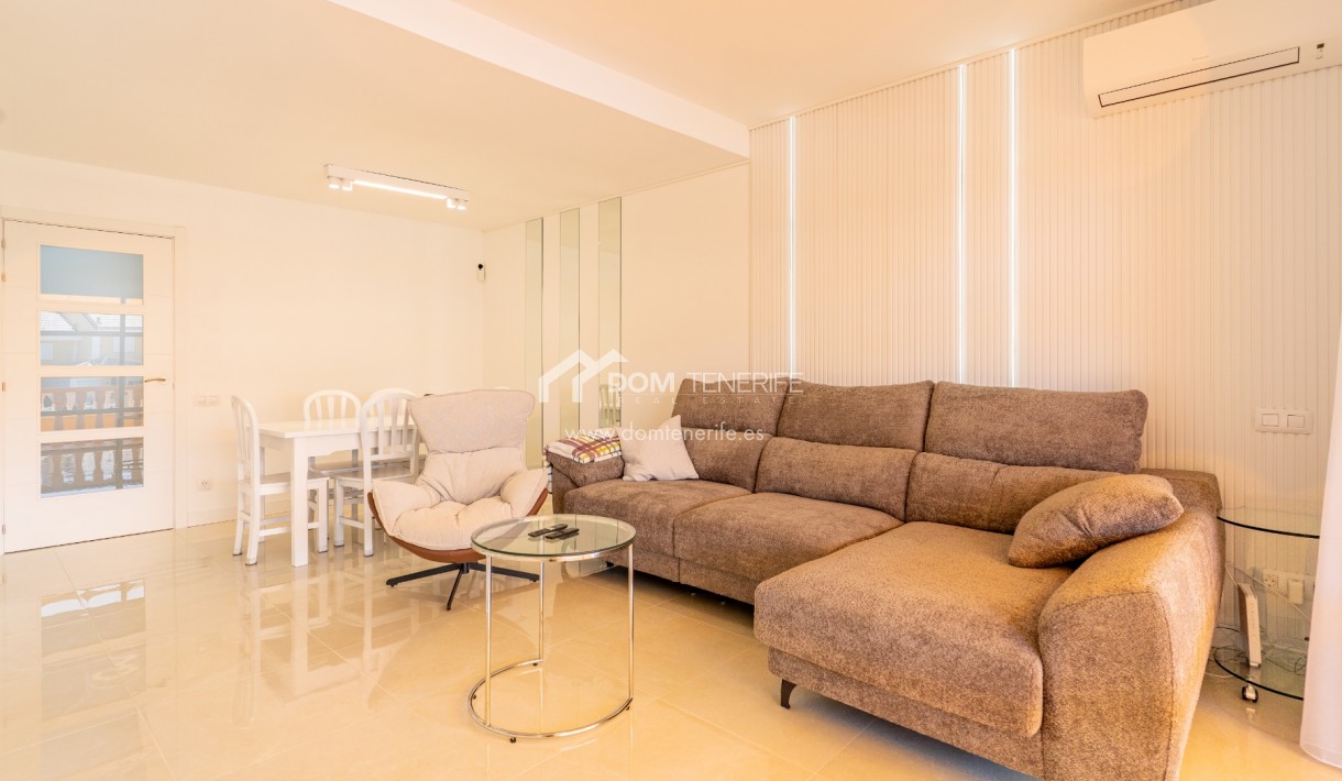 Alquiler a largo plazo - Chalet adosado -
Arona - Playa de Las Americas