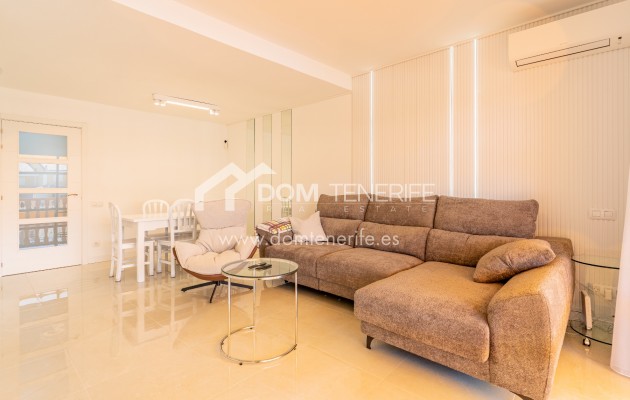 Alquiler a largo plazo - Chalet adosado -
Arona - Playa de Las Americas