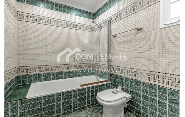 Wiederverkauf - Villa -
Adeje - Callao Salvaje