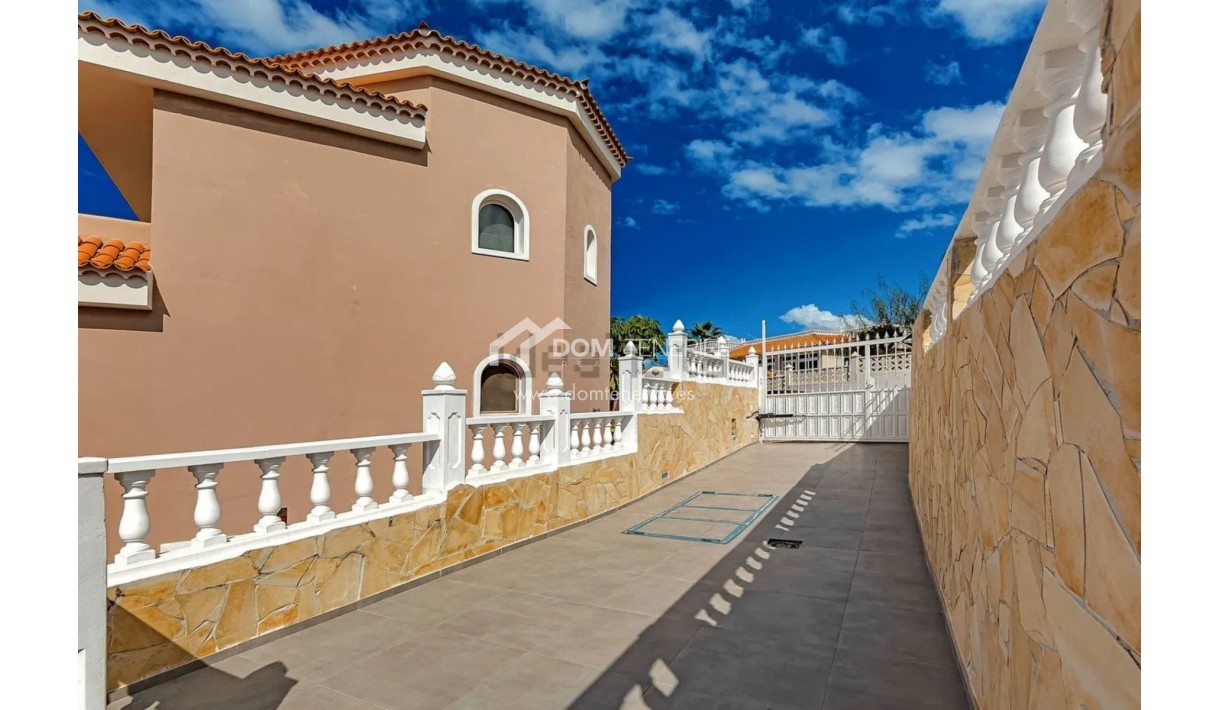 Wiederverkauf - Villa -
Adeje - Callao Salvaje