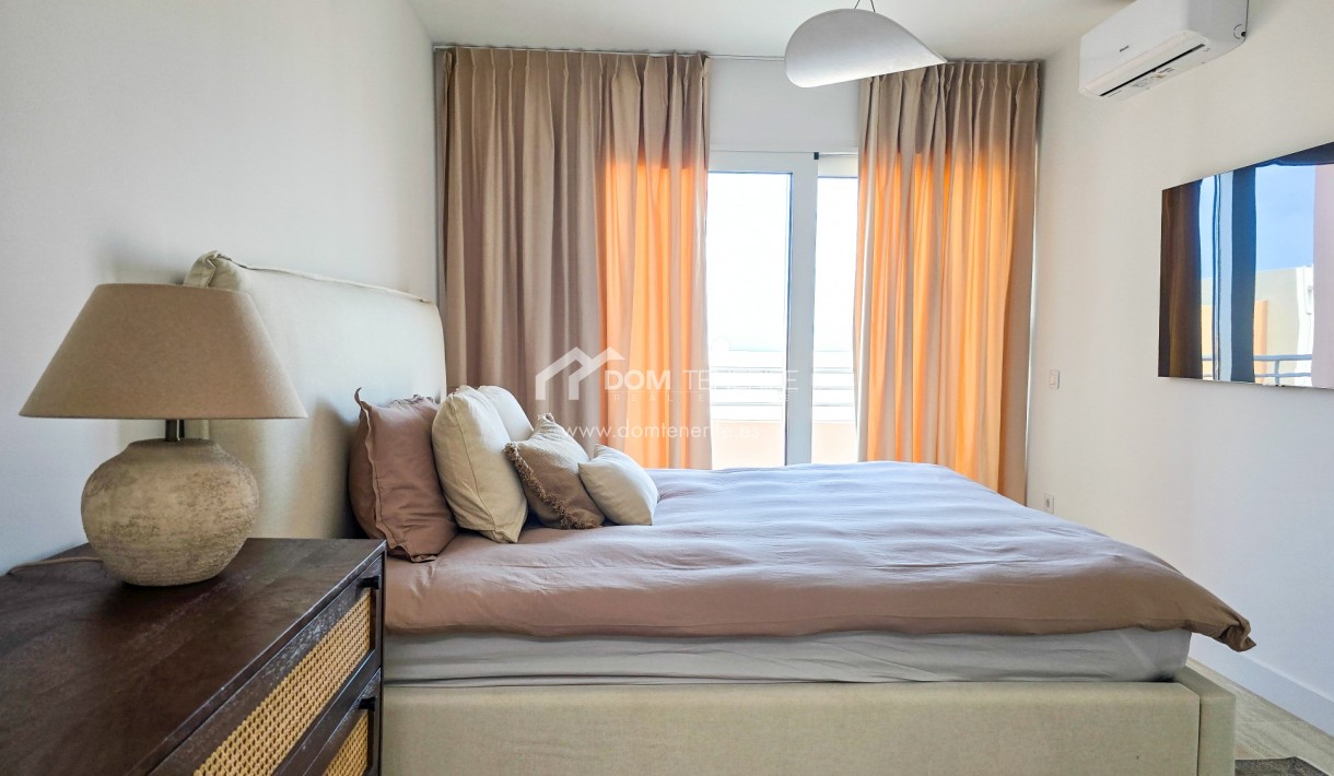 Wiederverkauf - Stadthaus -
Adeje - El Madroñal