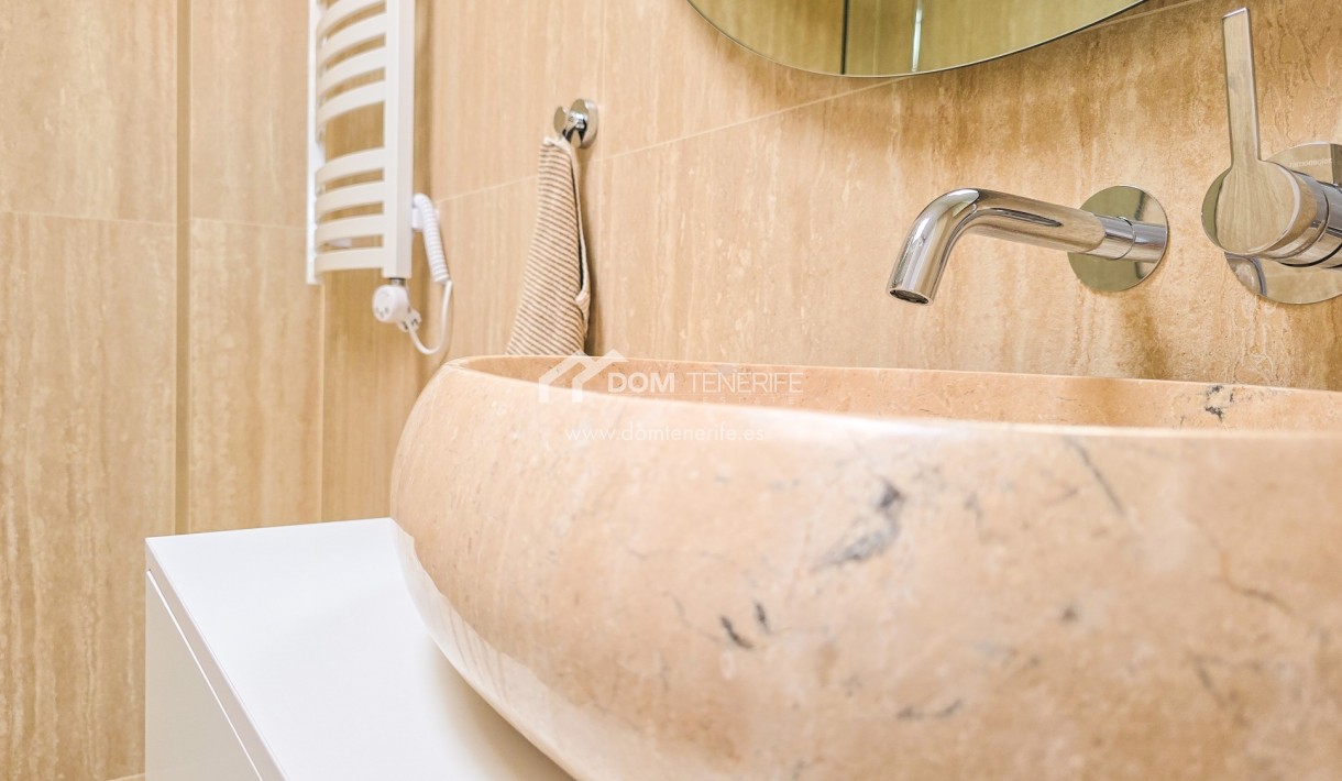 Wiederverkauf - Stadthaus -
Adeje - El Madroñal