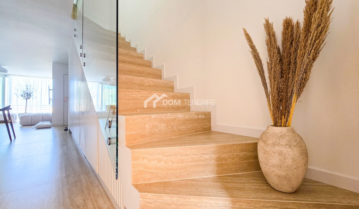 Wiederverkauf - Stadthaus -
Adeje - El Madroñal