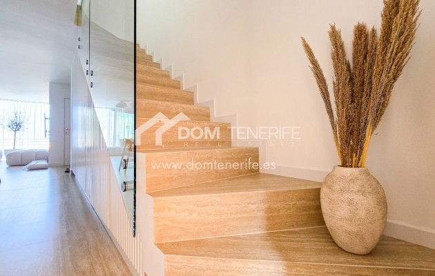 Wiederverkauf - Stadthaus -
Adeje - El Madroñal