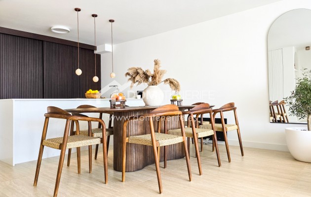 Wiederverkauf - Stadthaus -
Adeje - El Madroñal