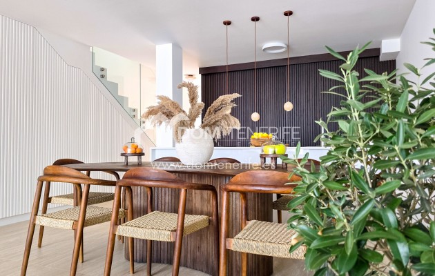 Wiederverkauf - Stadthaus -
Adeje - El Madroñal