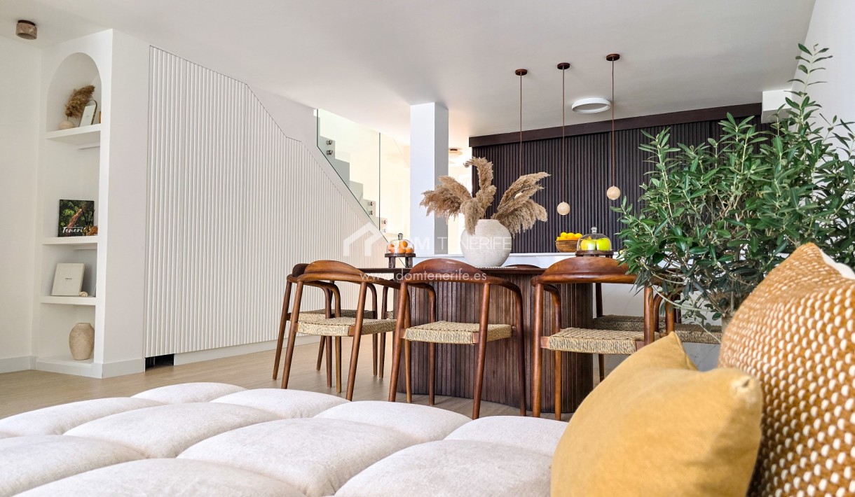 Wiederverkauf - Stadthaus -
Adeje - El Madroñal