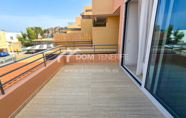 Wiederverkauf - Stadthaus -
Adeje - El Madroñal