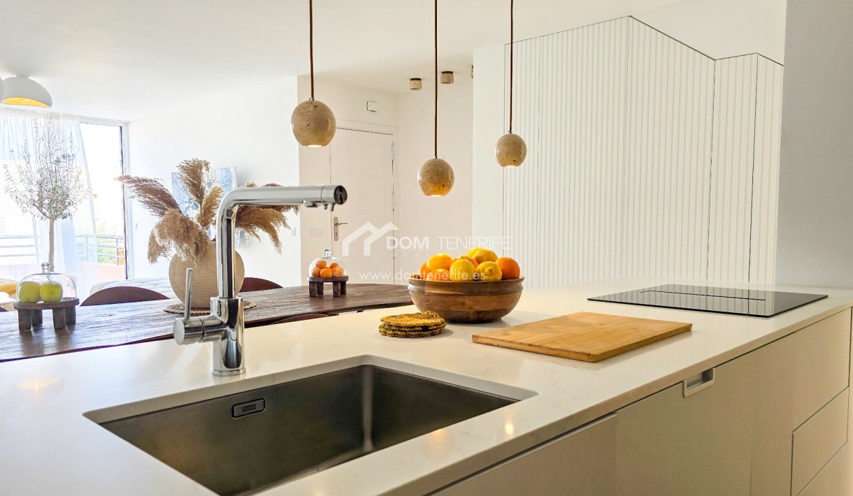 Wiederverkauf - Stadthaus -
Adeje - El Madroñal