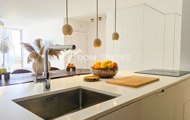 Wiederverkauf - Stadthaus -
Adeje - El Madroñal