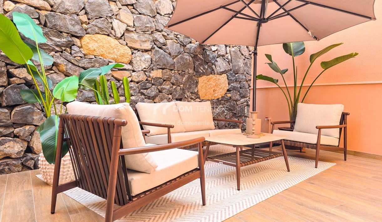 Wiederverkauf - Stadthaus -
Adeje - El Madroñal