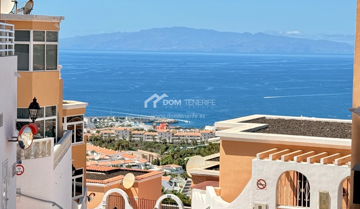 Wiederverkauf - Stadthaus -
Adeje - San Eugenio Alto