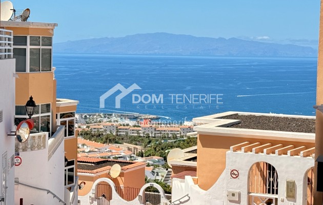 Wiederverkauf - Stadthaus -
Adeje - San Eugenio Alto