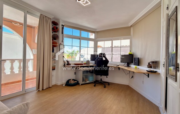 Wiederverkauf - Stadthaus -
Adeje - San Eugenio Alto