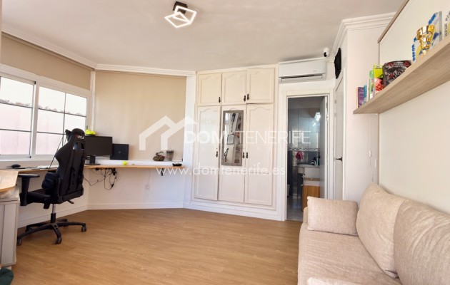 Wiederverkauf - Stadthaus -
Adeje - San Eugenio Alto