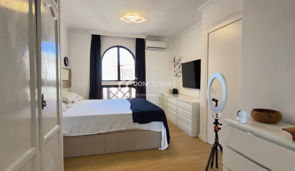 Wiederverkauf - Stadthaus -
Adeje - San Eugenio Alto