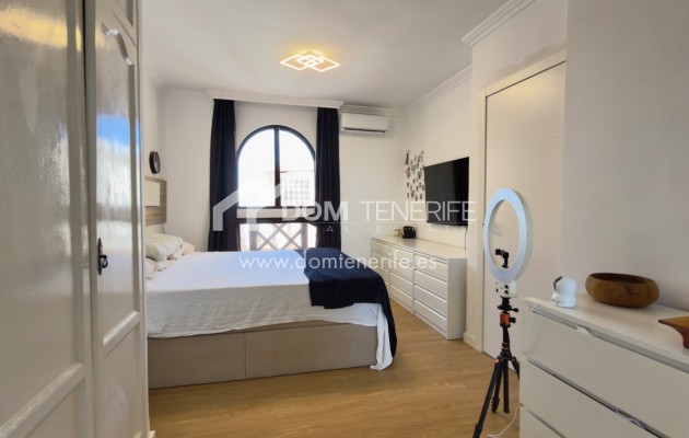 Wiederverkauf - Stadthaus -
Adeje - San Eugenio Alto