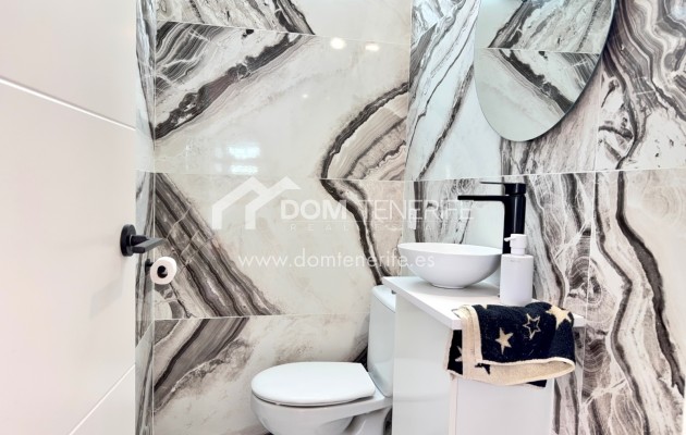 Wiederverkauf - Stadthaus -
Adeje - San Eugenio Alto