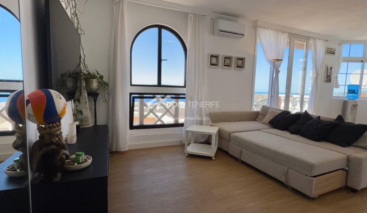 Wiederverkauf - Stadthaus -
Adeje - San Eugenio Alto