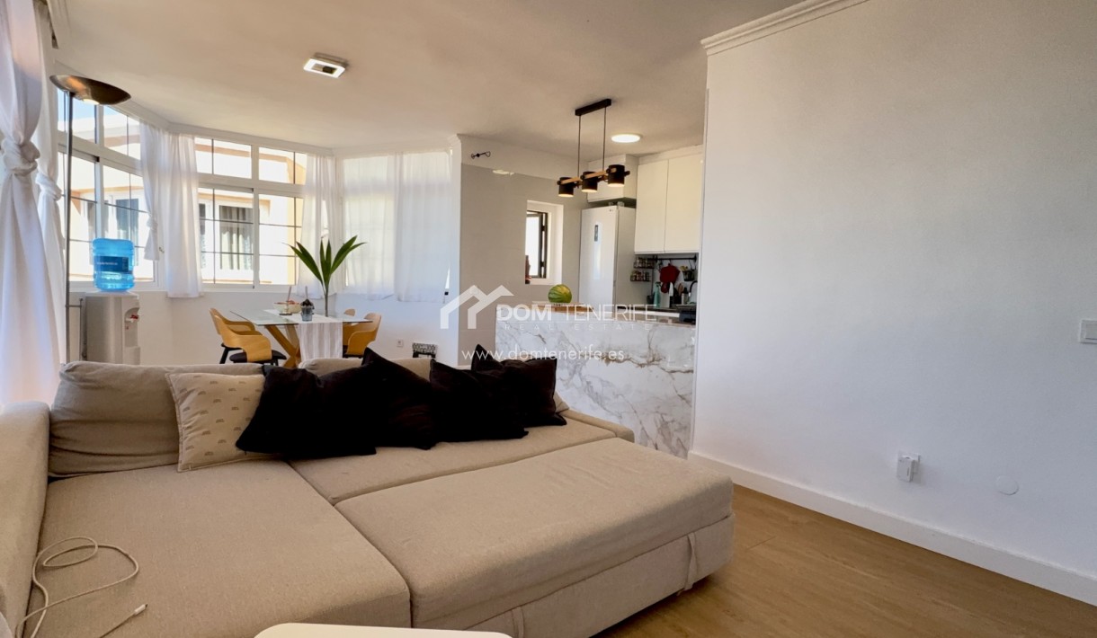 Wiederverkauf - Stadthaus -
Adeje - San Eugenio Alto