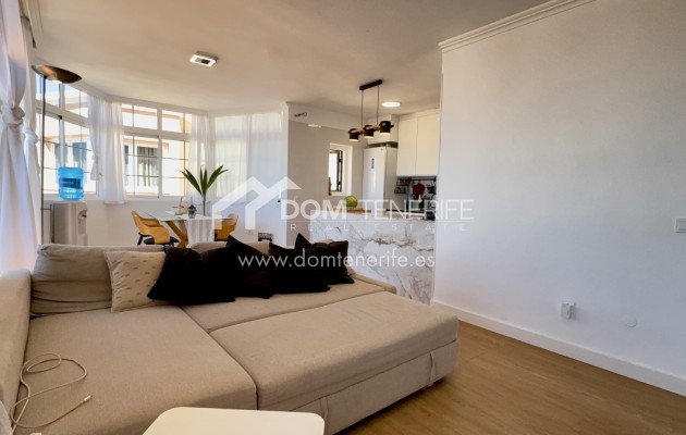 Wiederverkauf - Stadthaus -
Adeje - San Eugenio Alto