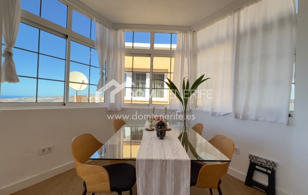 Wiederverkauf - Stadthaus -
Adeje - San Eugenio Alto