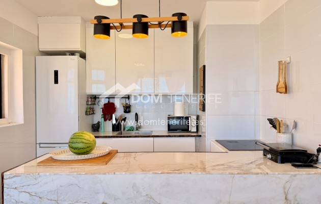 Wiederverkauf - Stadthaus -
Adeje - San Eugenio Alto