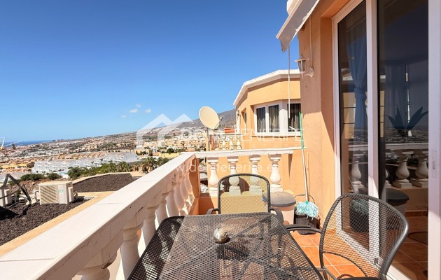 Wiederverkauf - Stadthaus -
Adeje - San Eugenio Alto