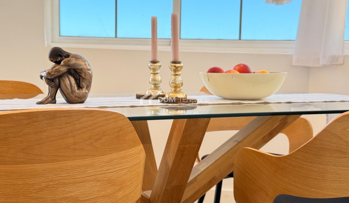 Wiederverkauf - Stadthaus -
Adeje - San Eugenio Alto