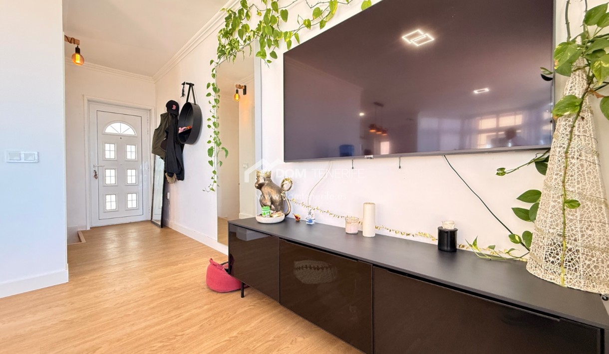 Wiederverkauf - Stadthaus -
Adeje - San Eugenio Alto