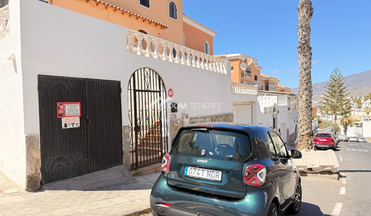 Wiederverkauf - Stadthaus -
Adeje - San Eugenio Alto