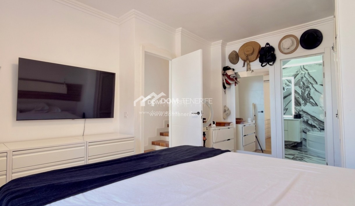 Wiederverkauf - Stadthaus -
Adeje - San Eugenio Alto