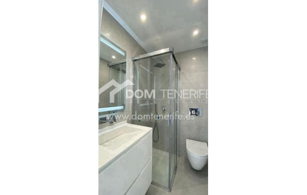 Wiederverkauf - Villa -
Adeje - Fañabé