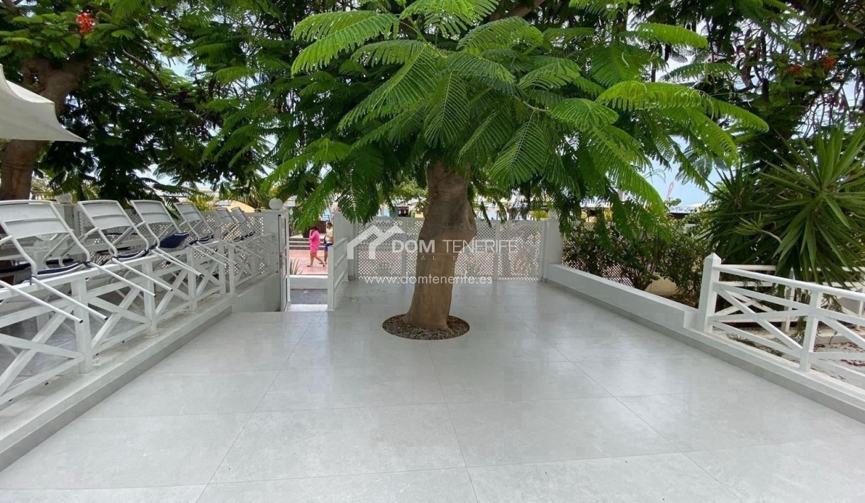 Wiederverkauf - Villa -
Adeje - Fañabé