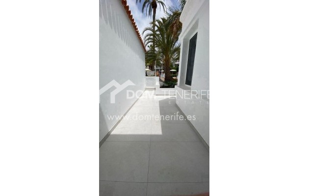 Wiederverkauf - Villa -
Adeje - Fañabé