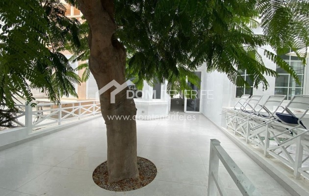 Wiederverkauf - Villa -
Adeje - Fañabé