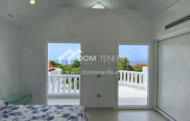 Wiederverkauf - Villa -
Adeje - Fañabé