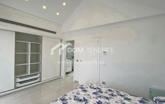 Wiederverkauf - Villa -
Adeje - Fañabé