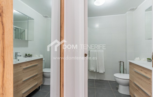 Kurzzeitmiete - Wohnung -
Adeje - San Eugenio Alto