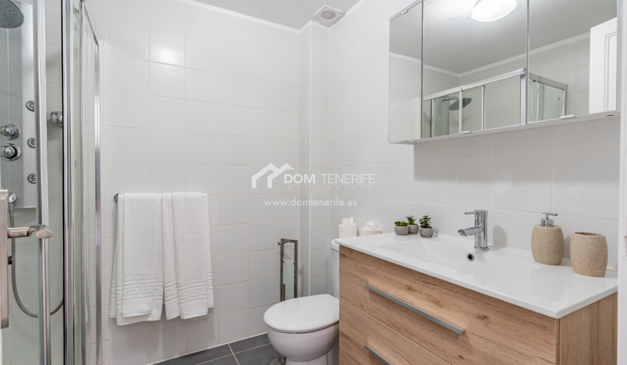 Kurzzeitmiete - Wohnung -
Adeje - San Eugenio Alto