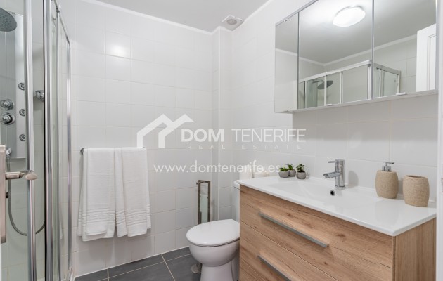 Kurzzeitmiete - Wohnung -
Adeje - San Eugenio Alto