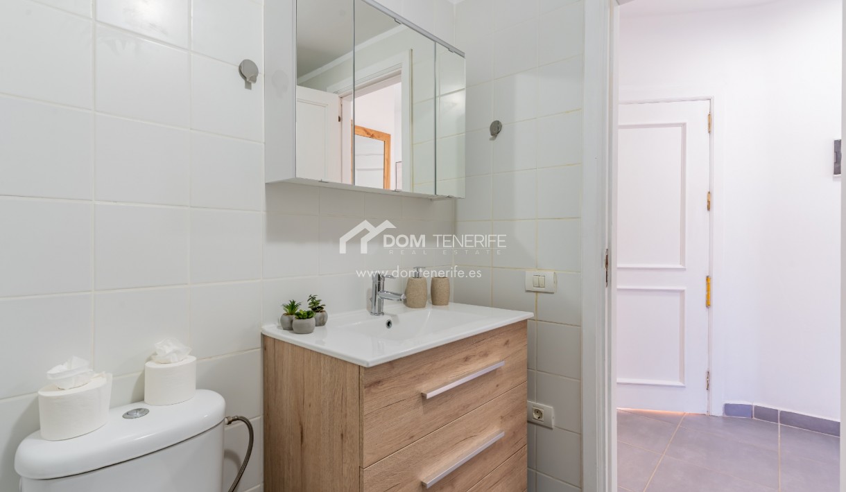 Kurzzeitmiete - Wohnung -
Adeje - San Eugenio Alto