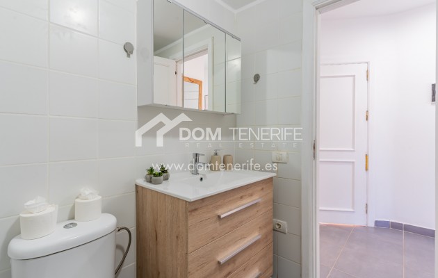 Kurzzeitmiete - Wohnung -
Adeje - San Eugenio Alto