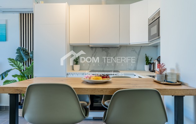 Kurzzeitmiete - Wohnung -
Adeje - San Eugenio Alto