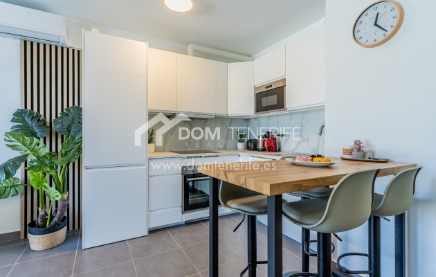 Kurzzeitmiete - Wohnung -
Adeje - San Eugenio Alto