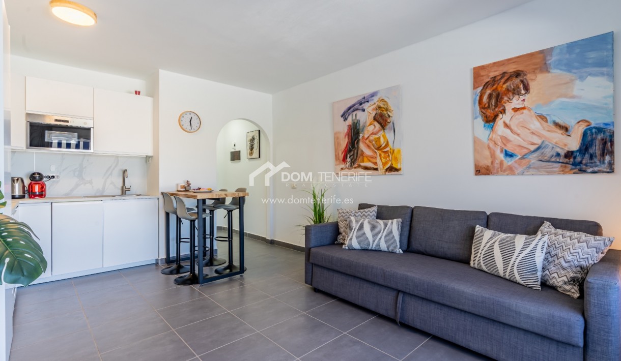 Kurzzeitmiete - Wohnung -
Adeje - San Eugenio Alto