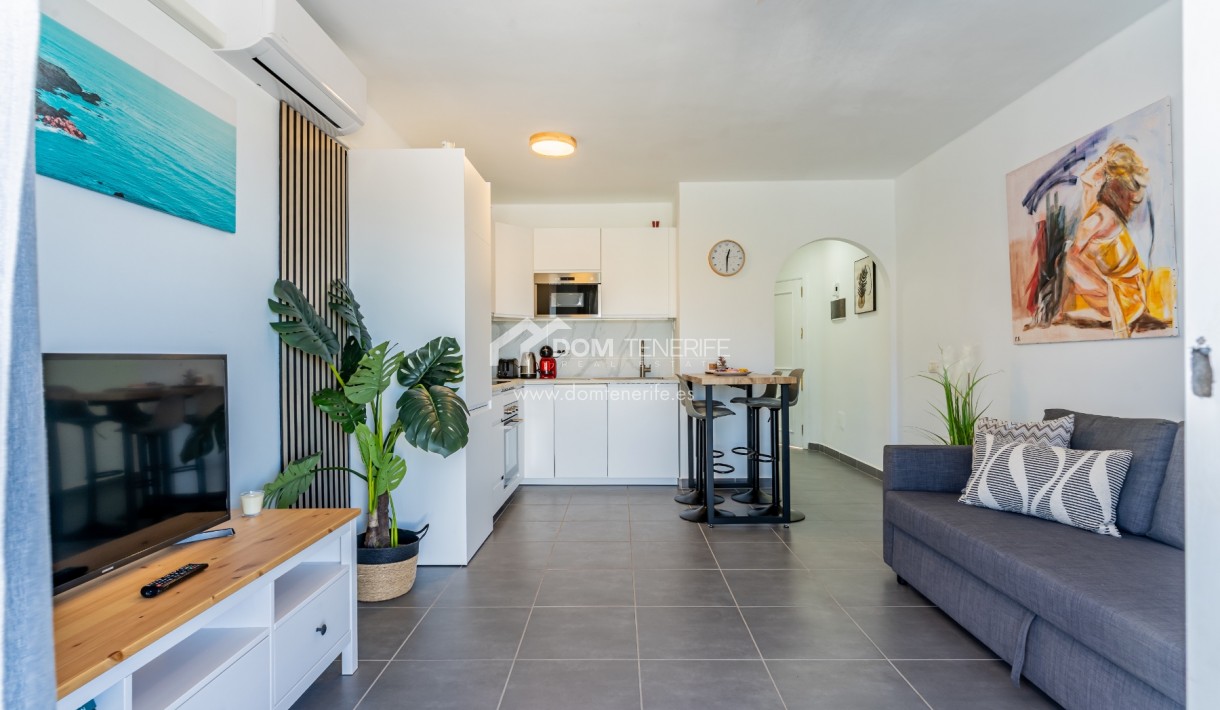 Kurzzeitmiete - Wohnung -
Adeje - San Eugenio Alto