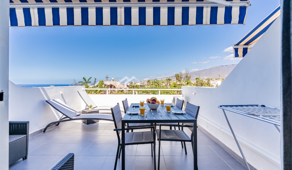 Kurzzeitmiete - Wohnung -
Adeje - San Eugenio Alto